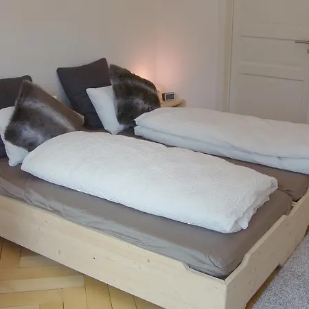 Bed & Breakfast Laupenring, *
